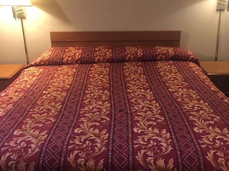 Hotel Century Inn At Lax