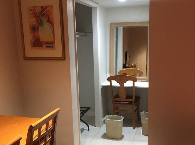 Hotel Century Inn At Lax