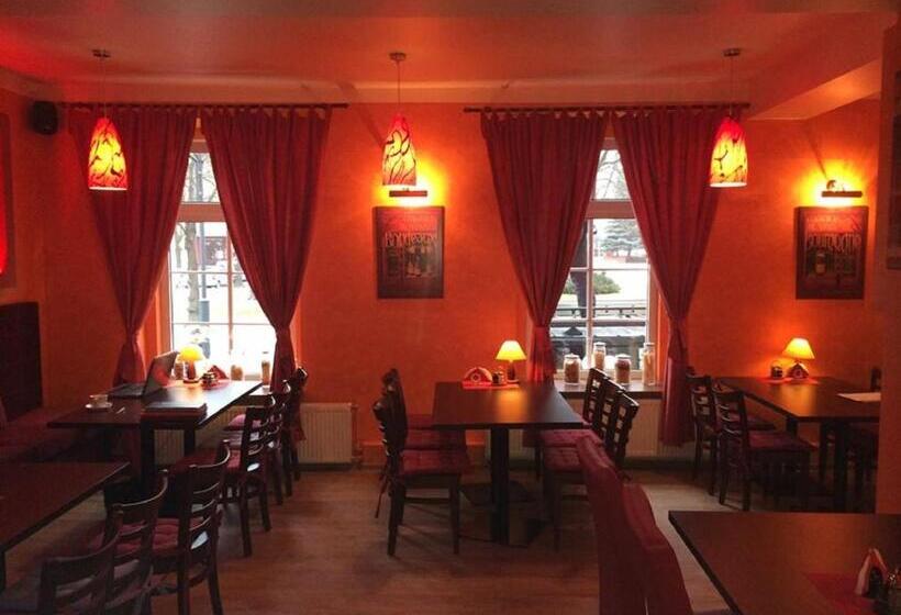 בית מלון כפרי Cesarski   Kaiserhof