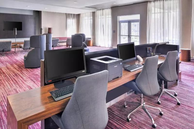 ホテル Courtyard By Marriott Columbus Grove City