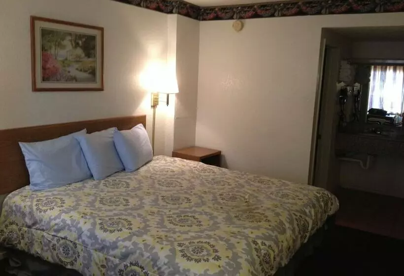 Hotelli Crown Inn