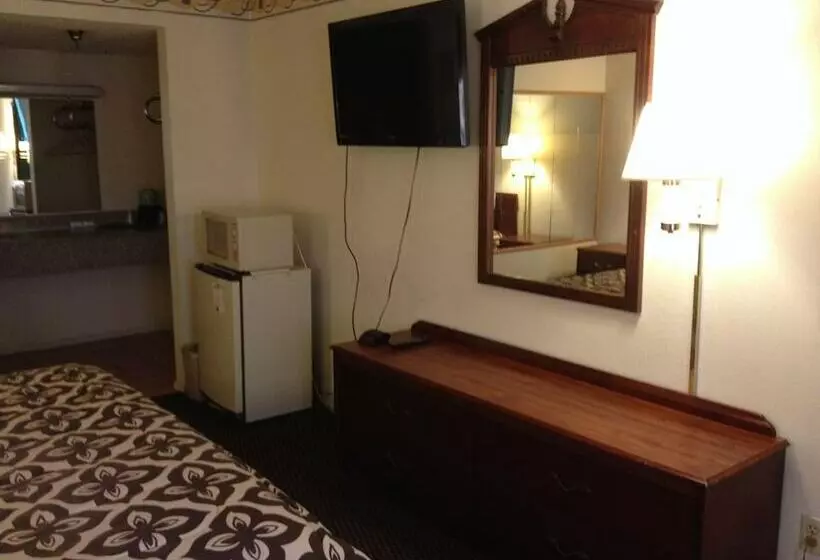 Hotelli Crown Inn