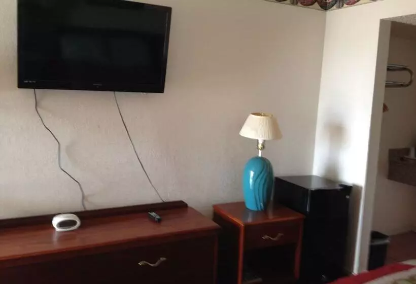Hotelli Crown Inn