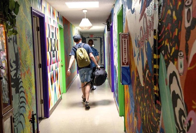 ホテル Drifter Jack's Hostel