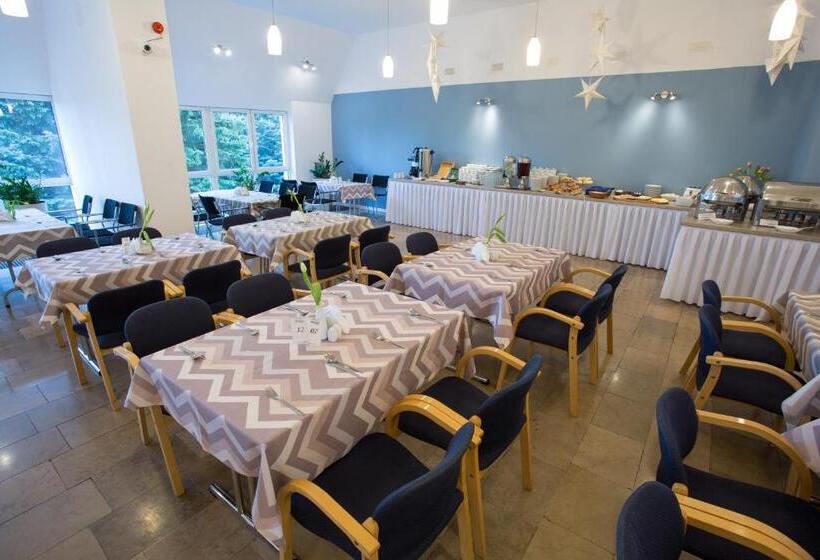 Отель Karolinka