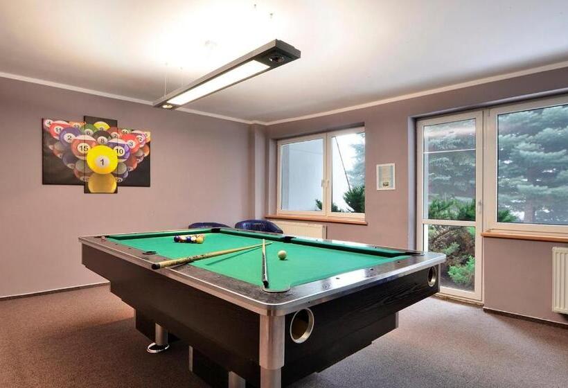 Отель Karolinka