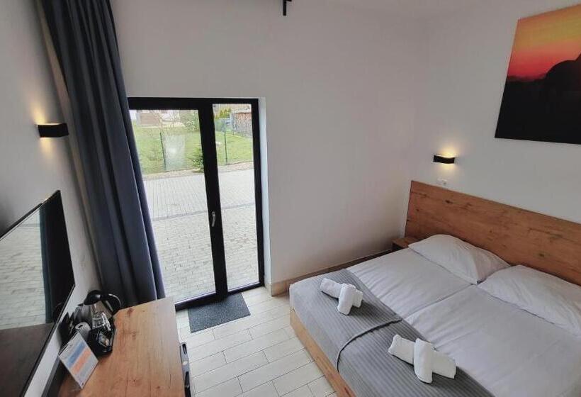 ホテル Konopielka