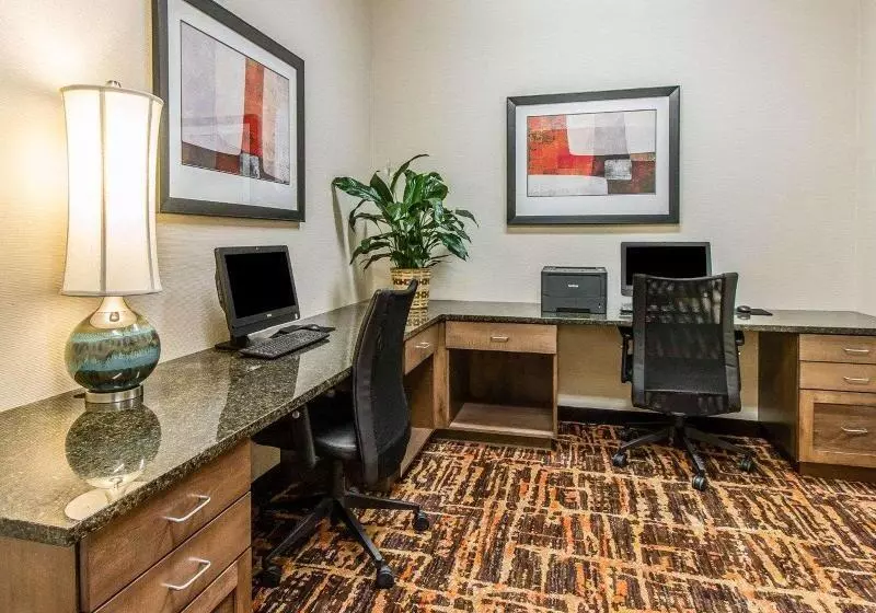 ホテル Mainstay Suites Watford City   Event Center
