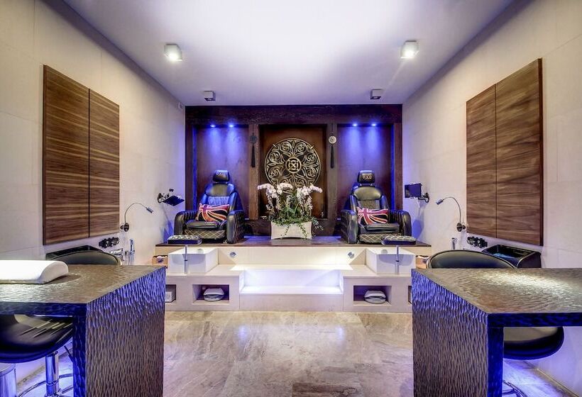 ホテル Mala Anglia Deluxe Rooms & Spa