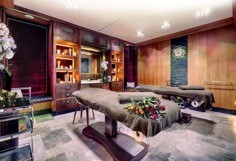 ホテル Mala Anglia Deluxe Rooms & Spa