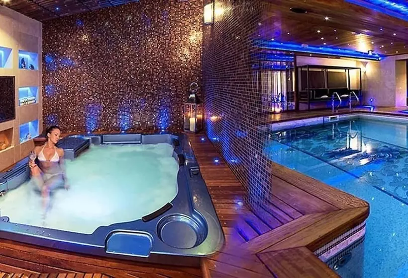 ホテル Mala Anglia Deluxe Rooms & Spa