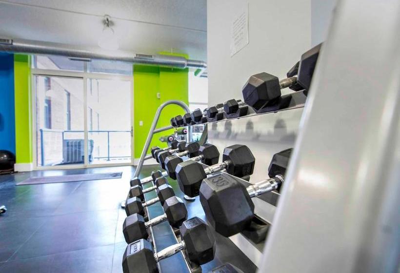 فندق Pelican Residences At Cast Iron Lofts