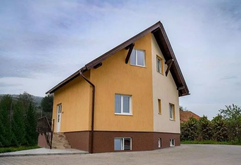 Hotelli Pensiunea Zbor