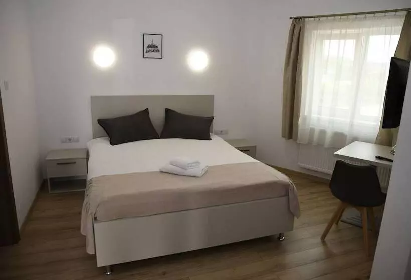 Hotelli Pensiunea Zbor