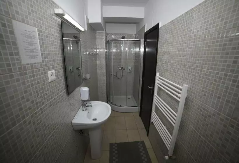 Hotelli Pensiunea Zbor