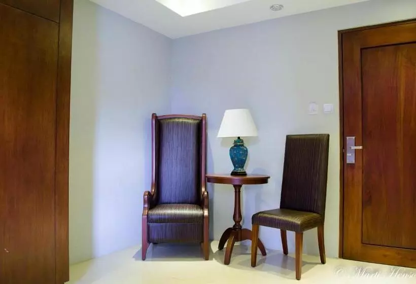 Hotelli Ritz