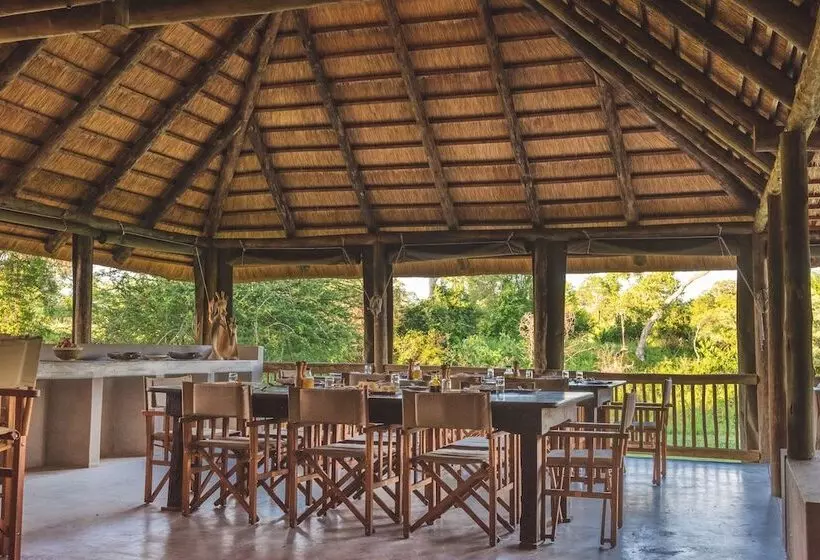 هتل Shindzela Tented Safari Camp