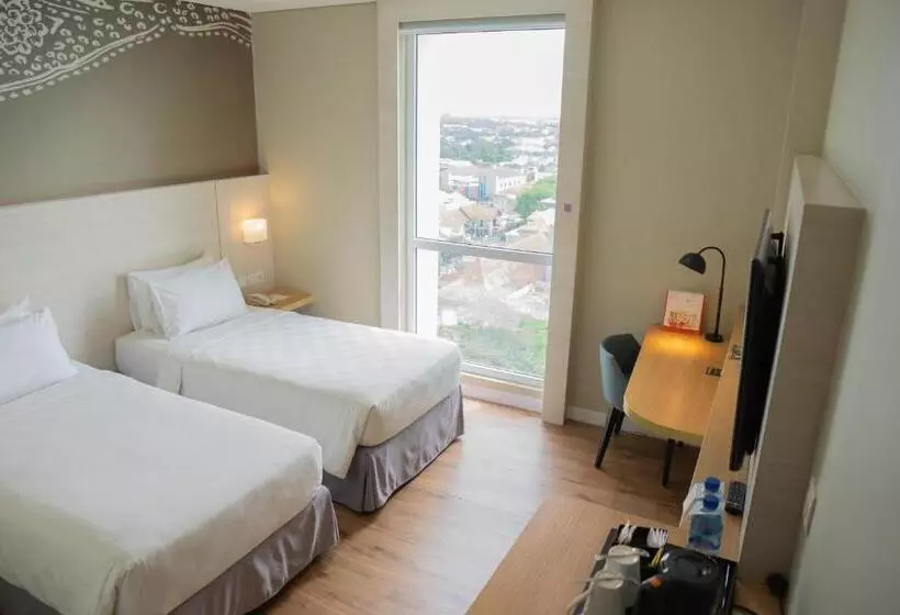 Hotelli Swissbelinn Saripetojo Solo