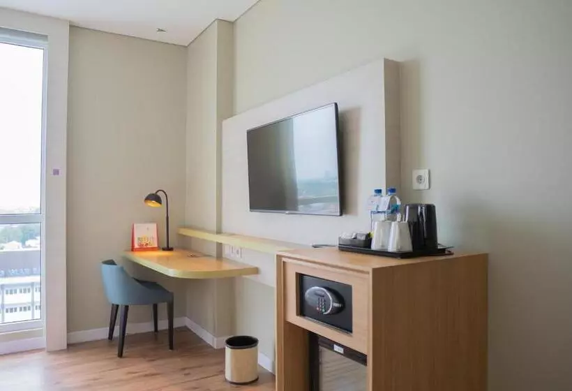 Hotelli Swissbelinn Saripetojo Solo