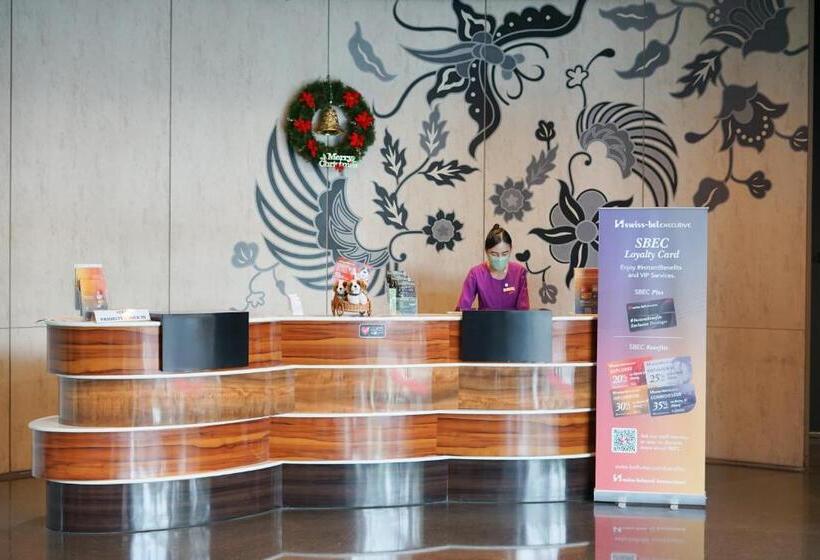 فندق Swissbelinn Saripetojo Solo