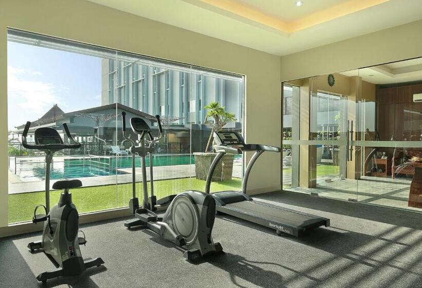 فندق Swissbelinn Saripetojo Solo