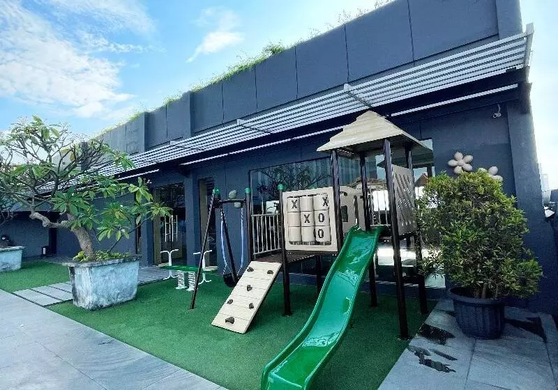 Hotelli Swissbelinn Saripetojo Solo