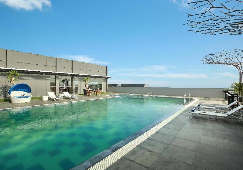 فندق Swissbelinn Saripetojo Solo