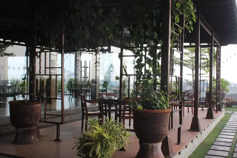 Hotelli Swissbelinn Saripetojo Solo