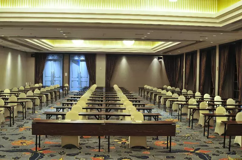 Hotelli Swissbelinn Saripetojo Solo