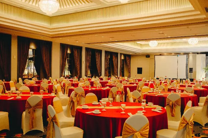 Hotelli Swissbelinn Saripetojo Solo