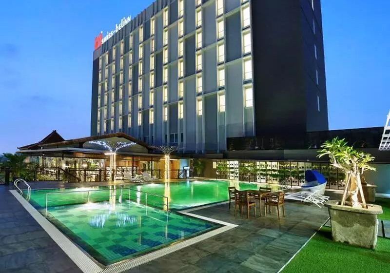Hotelli Swissbelinn Saripetojo Solo