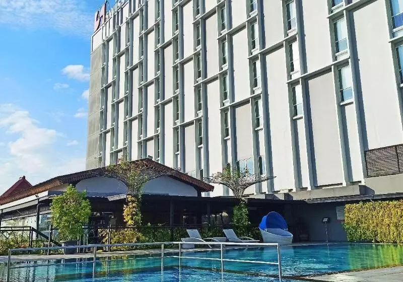 Hotelli Swissbelinn Saripetojo Solo
