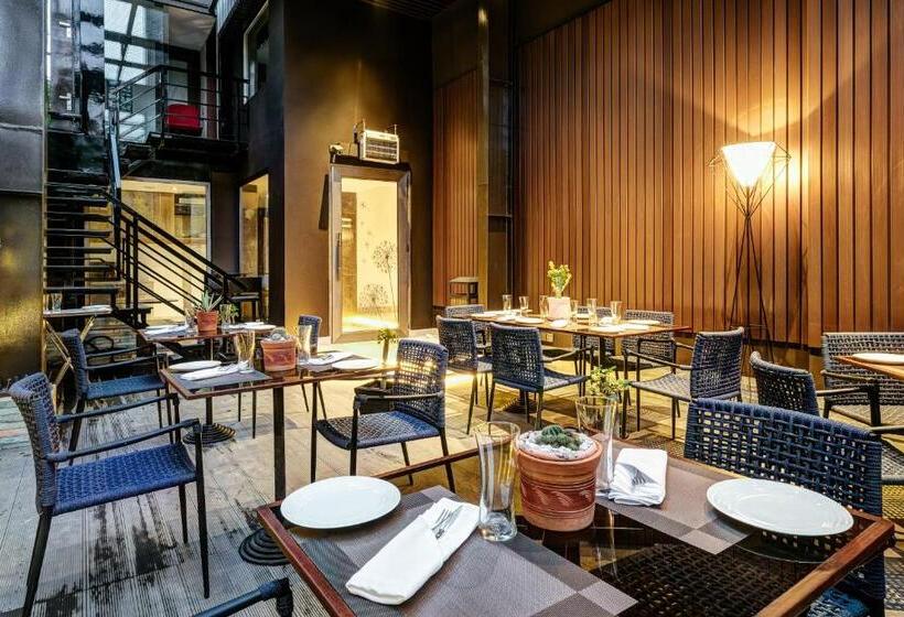 هتل The Way Dhaka