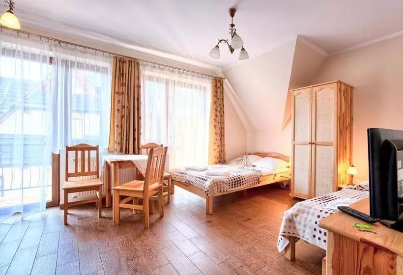 هتل Visitzakopane City Apartments