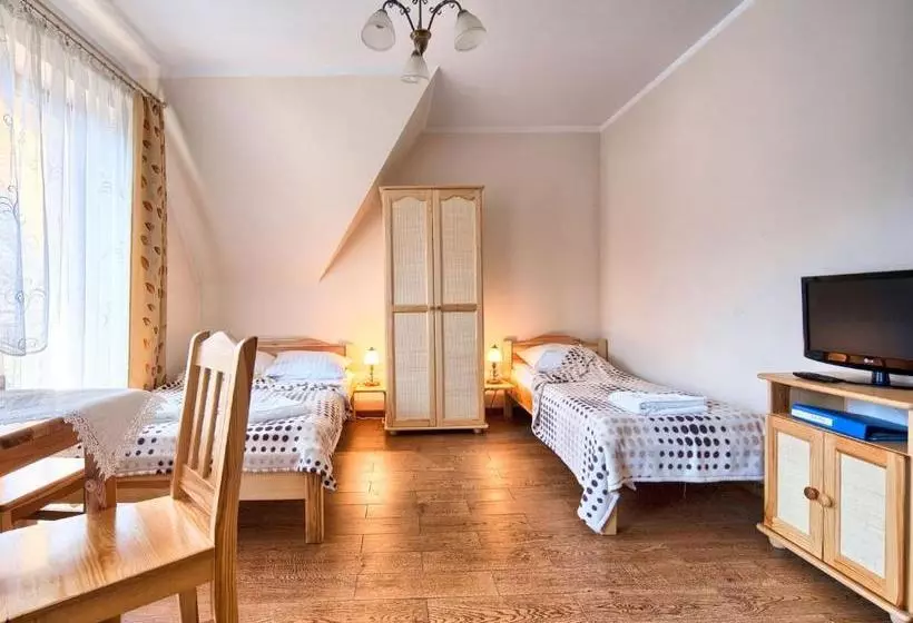 هتل Visitzakopane City Apartments