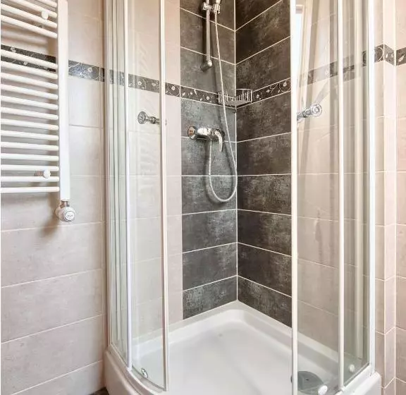 هتل Visitzakopane City Apartments