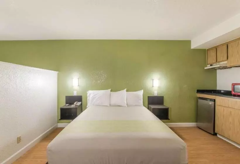 Motel 6 Hemet