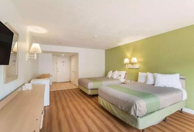 Motel 6 Hemet