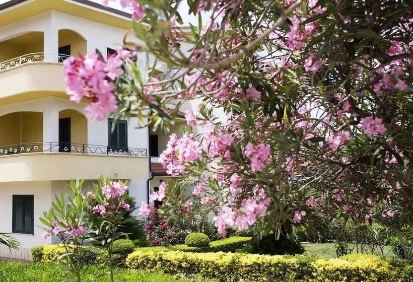 ペンション B&b Villa Elena