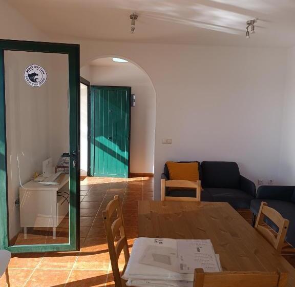 ユースホステル Moana Surf House