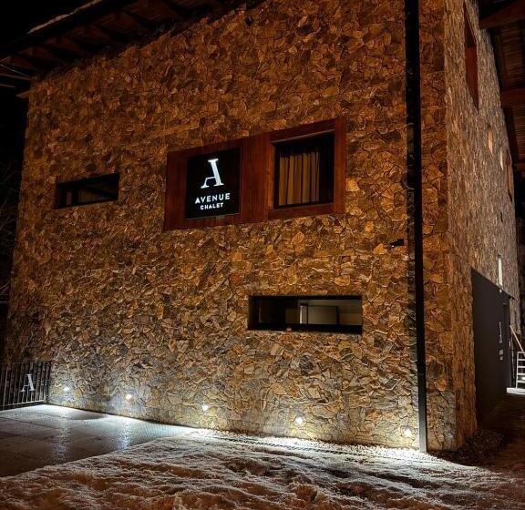 Avenue Chalet