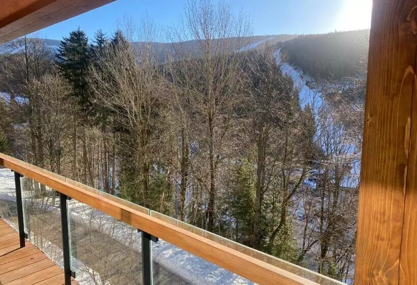 Avenue Chalet