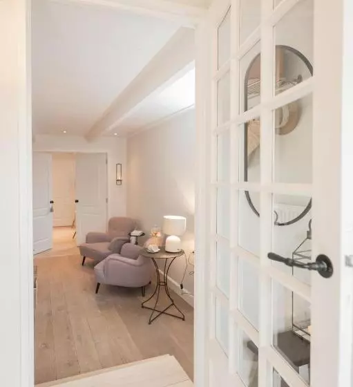 Aamiaismajoitus (B&B) Chez Lindy Country Guesthouse