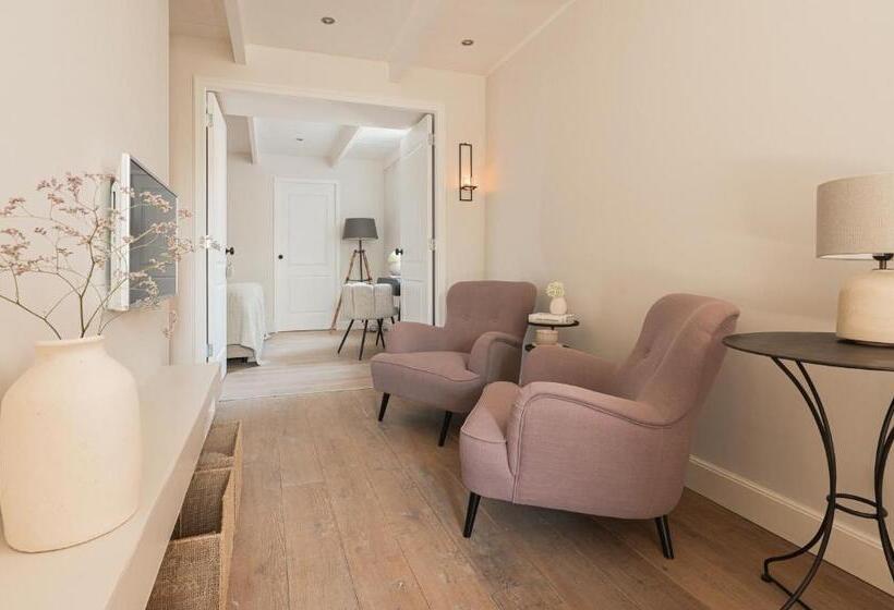 Bed and Breakfast Chez Lindy Country Guesthouse