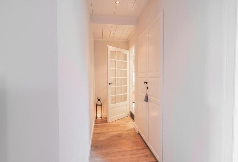 Bed and Breakfast Chez Lindy Country Guesthouse