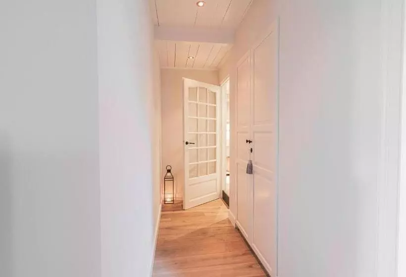 Aamiaismajoitus (B&B) Chez Lindy Country Guesthouse