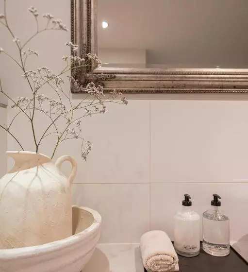 Aamiaismajoitus (B&B) Chez Lindy Country Guesthouse