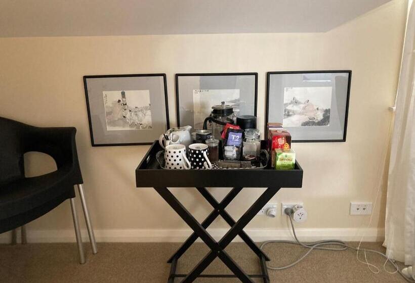 مبيت وإفطار Khandallah Harbour View Bnb