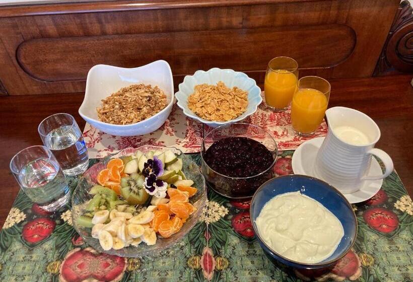 مبيت وإفطار Khandallah Harbour View Bnb