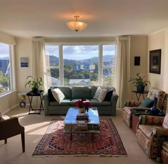 Aamiaismajoitus (B&B) Khandallah Harbour View Bnb